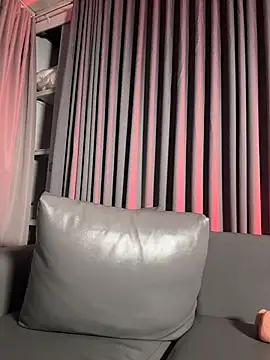 Megan_Lara__