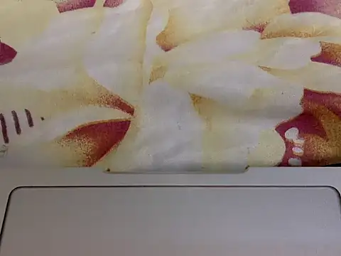 FRESHPUSSIEY live cam on StripChat
