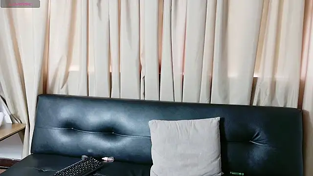 Mila_white1