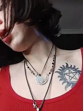 MickeQuinee