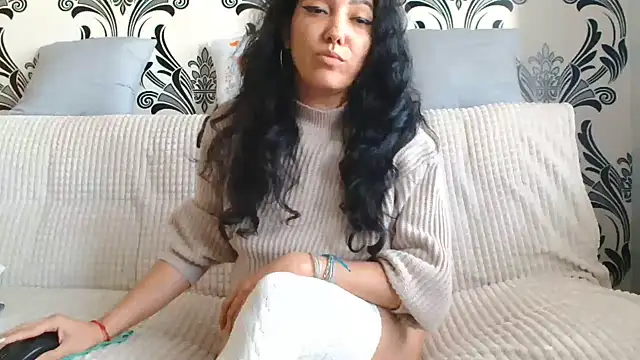 BellaVelvetNoir