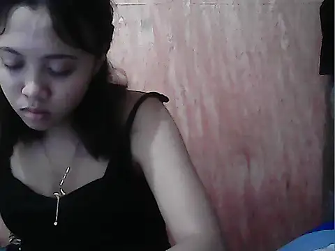 Yours_AsianPinayGirl18 webcam