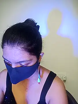 NaughtyNaina01 live cam on StripChat
