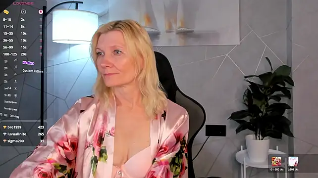 Julie_Lucas
