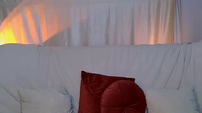 KiraKittyy_ live cam preview