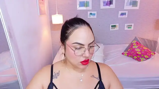 Curvy_sexyvalen