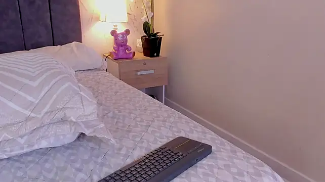 emilly_beaumont (F young) - you take off your clothes 💦