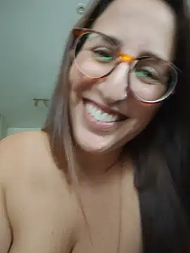 Maya_Brooke live webcam