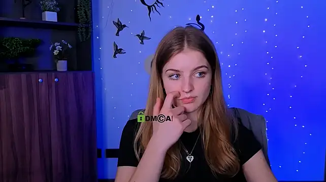 lisa_dark_