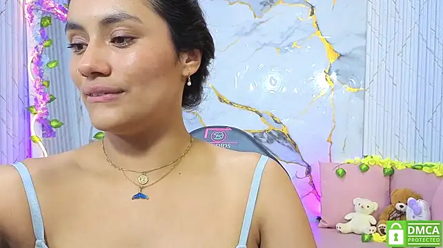 PEACHY_TAY live cam on StripChat