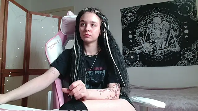 Mysterious_Toy live cam on StripChat