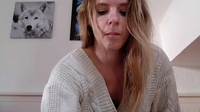 SexyMilf_1987 Live Webcam on Stripchat