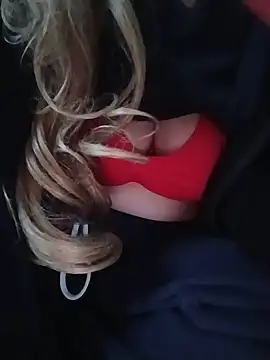 Danai222 live cam on StripChat