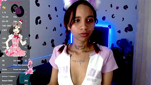 ivory_aiko live cam on StripChat