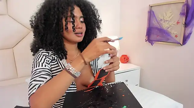 Kiraspell live cam preview