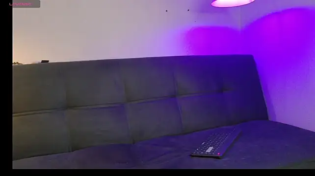 Karim_mansur live cam on StripChat
