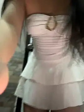 valentina-gomezz live