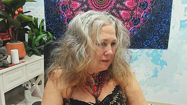 LilaMaharani live cam preview