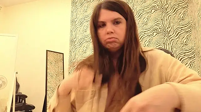 BattyMoll live cam preview