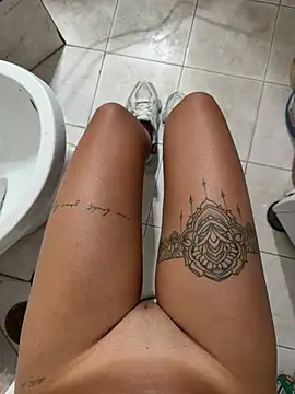 Thegirlofthemirror
