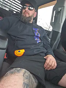 Beardedtattood live sex cam