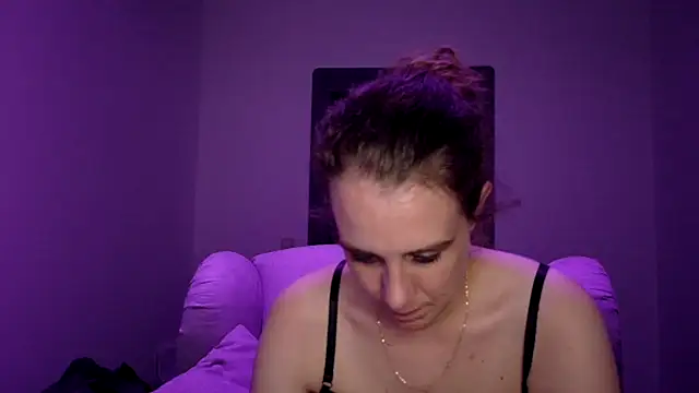 Chantalee live cam preview
