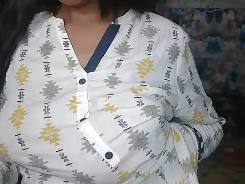 NottyMomo webcam