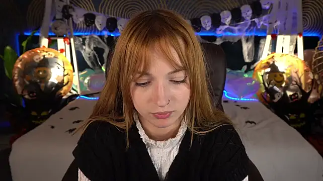 LizzaMoonn live cam preview