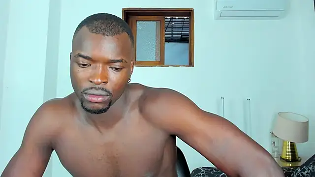 Dylan Taylor a BBC Latin and muscular（Dylan_Taylor）