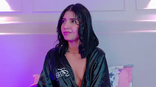 NaomiKlarc