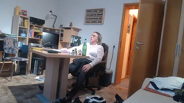 Sissygera live cam preview