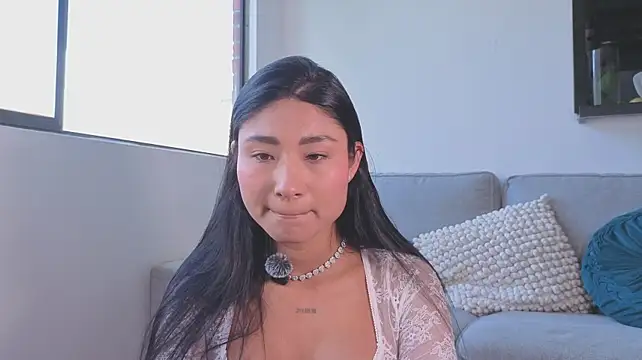 Megan_Lim live cam on StripChat