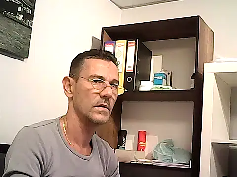 mastercharisma35 on Stripchat