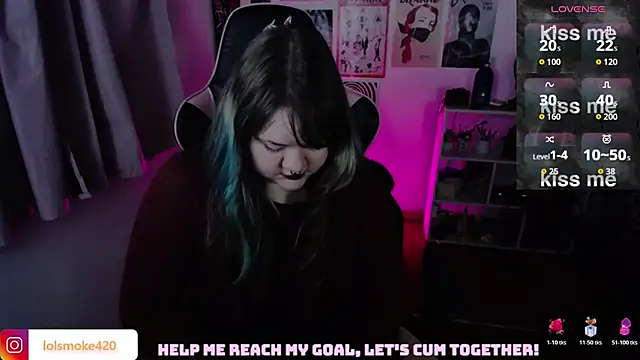 Bdsm_and_fries live cam on StripChat