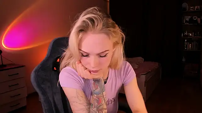 Polusladkoye live cam on StripChat