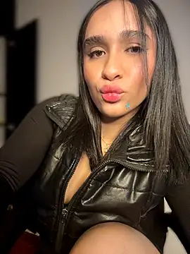 Isabella-Teen