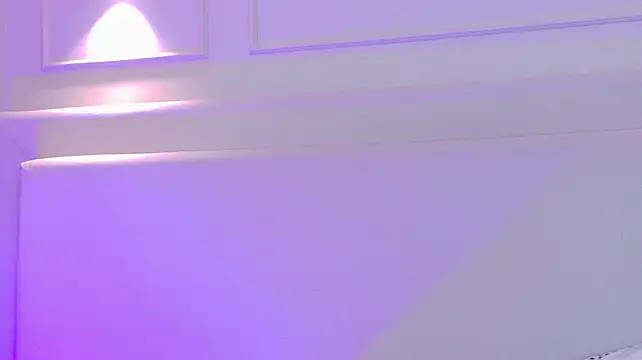 NaomiKlarc