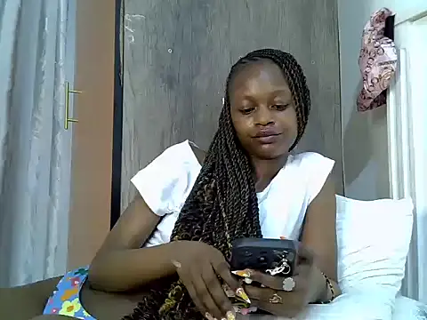 Tinytease_ live cam on StripChat