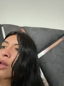 LiaCollings live cam on StripChat