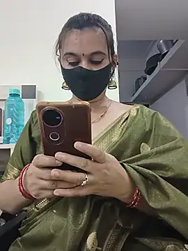 spasyQueen69 live cam on StripChat
