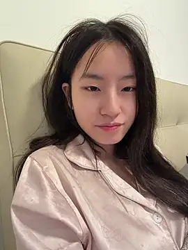 Uugirl00 live cam on StripChat
