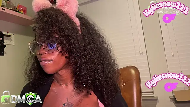 KylieSnowXXX