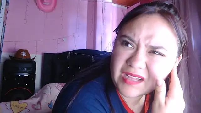 NikkiRous_
