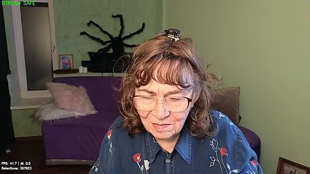 Betty_Brick webcam