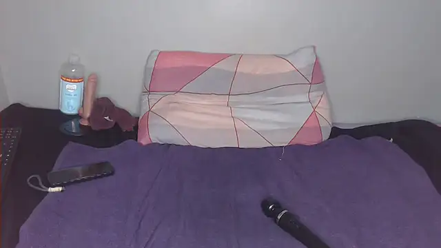 liztaylor live cam preview