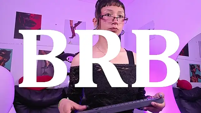 mia_bloom2