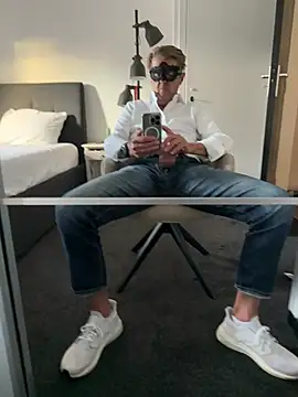 DaddyNiels live cam preview