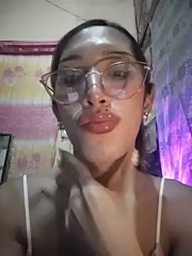 crista_123xxx live cam on StripChat
