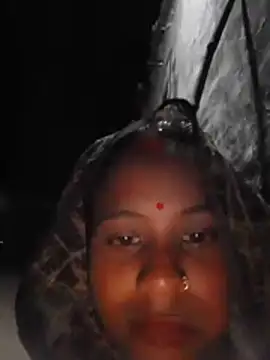 Hot_khusi753