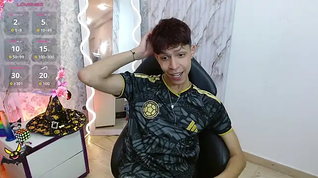 OLIIVER_TAY